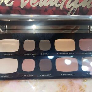 Eyeshadow Palette with Neutral and Bold Shades